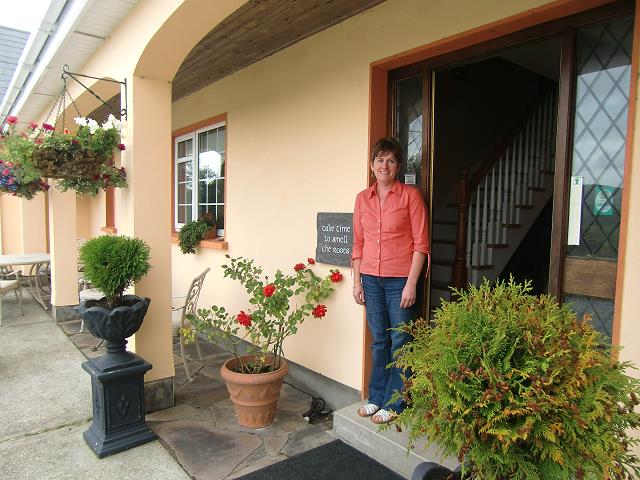 photo of Maureen Murphy, owner of Coomassig View B&B